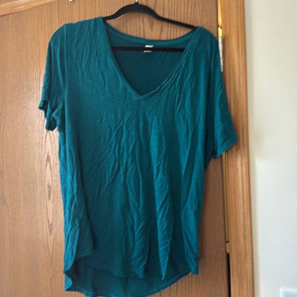 Old Navy tee